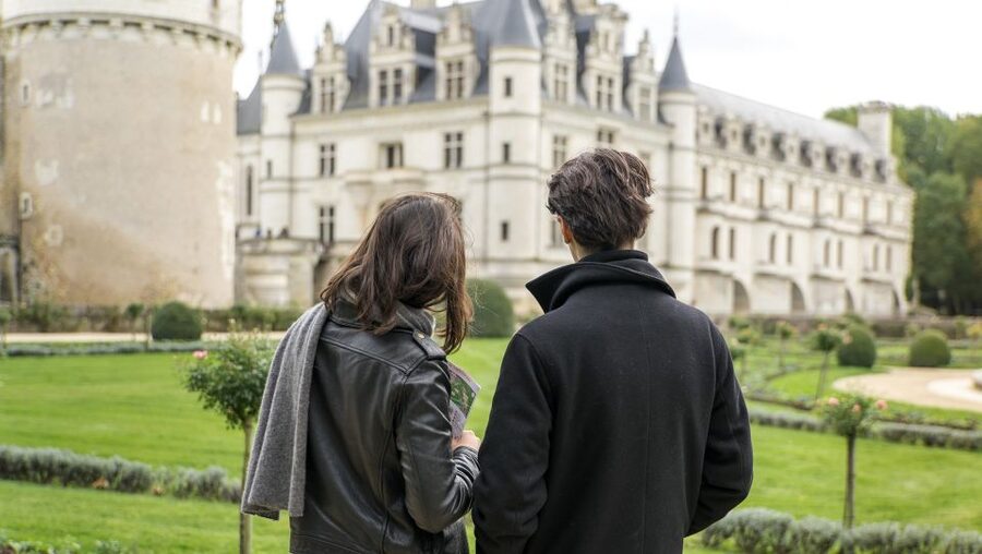 From Paris: Full-Day Loire Valley Chateaux Tour - Cheverny: polished rooms and a gentler finish