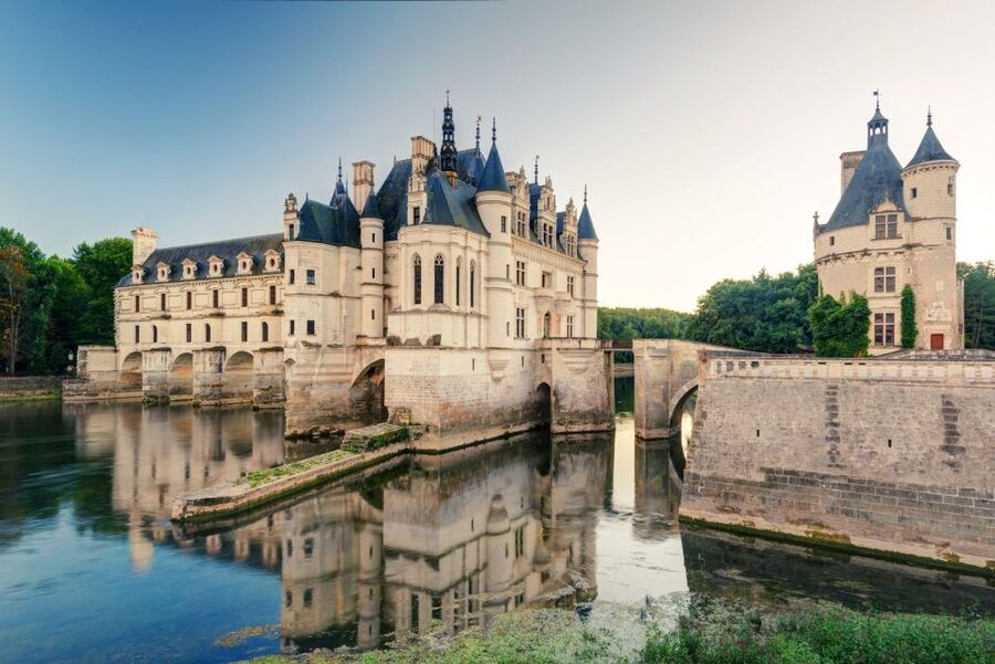 From Paris: Full-Day Loire Valley Chateaux Tour - The pace, transport, and lunch reality