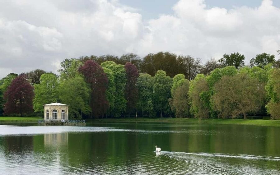 From Paris: Private Day Tour to Fontainebleau Palace - Fontainebleau Palace, France’s Less Crowded Royal Alternative