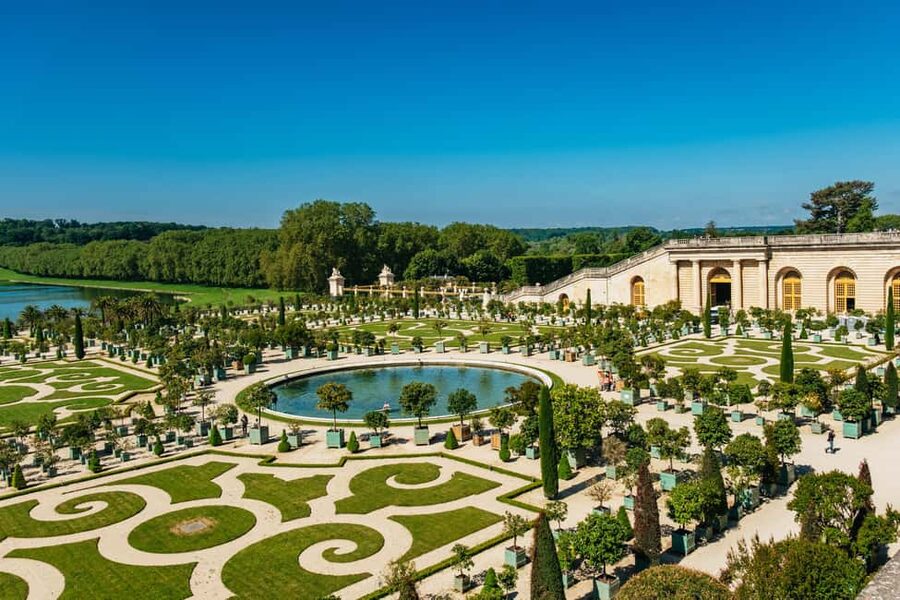 From Paris: Skip-the-Line Palace of Versailles Bike Tour - Why the bicycle changes Versailles