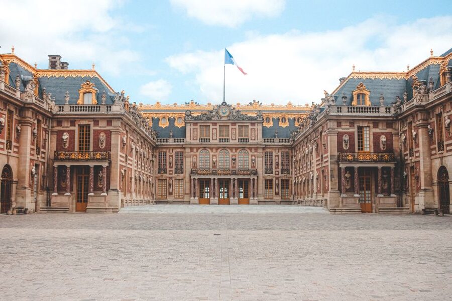 From Paris: Versailles Palace and Gardens Guided Experience - The two-hour garden walk