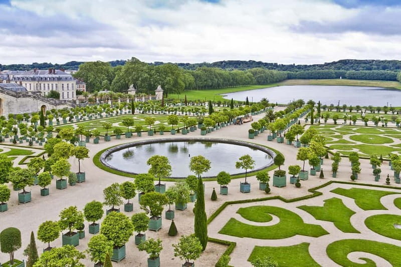 From Paris: Versailles Palace and Gardens with Transfer - The gardens designed by André Le Nôtre