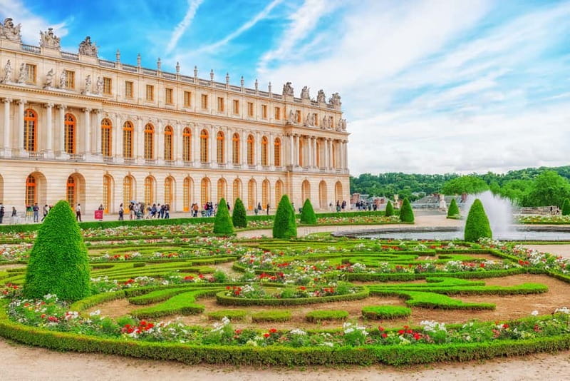 From Paris: Versailles Palace Guided Tour with Bus Transfers - Practical Details That Matter