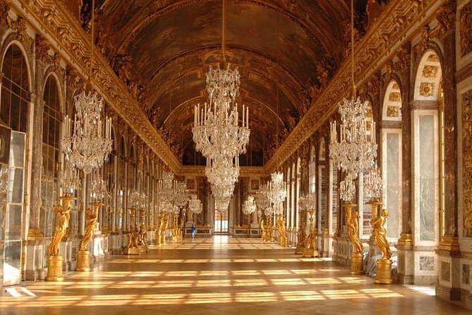 From Paris: Versailles Palace Guided Tour with Gardens Access - Entering the Palace of Versailles