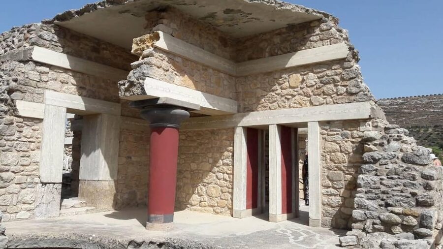 From Rethymno: Day trip to KNOSSOS PALACE and HERAKLION CITY - Knossos Palace in a focused 90 minutes