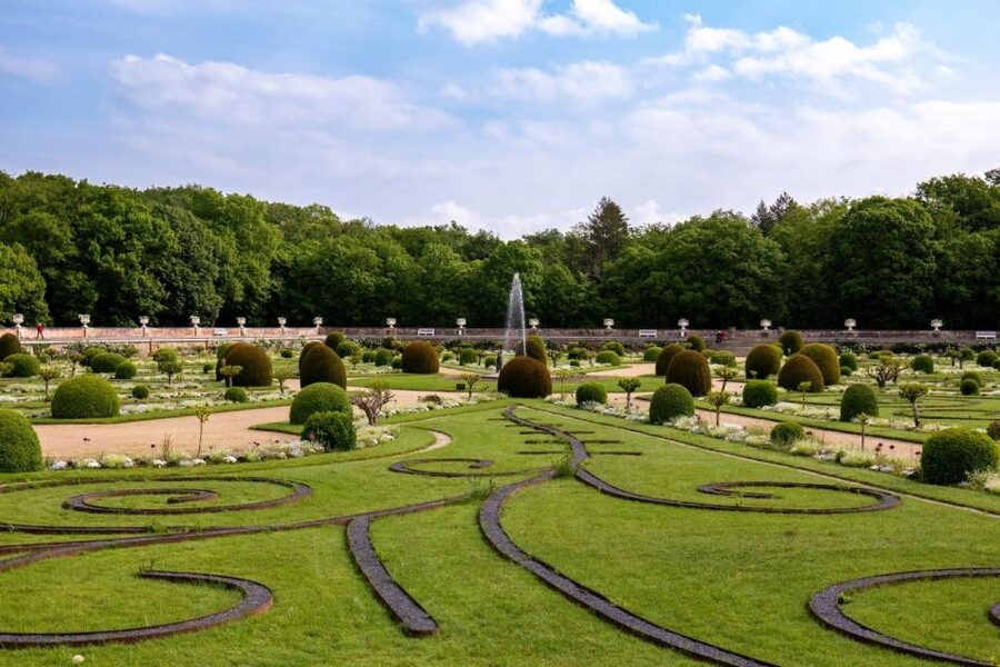 From Tours: Chambord, Chenonceau & Lunch at Family Chateau - Should you book it?