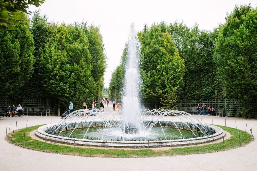Gardens of Versailles Walking Tour & Palace Entry - Getting to the meeting point in Versailles