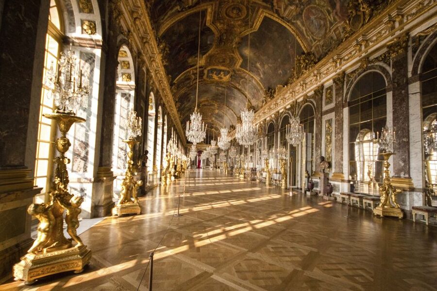 Gardens of Versailles Walking Tour & Palace Entry - Who should book this Versailles experience?
