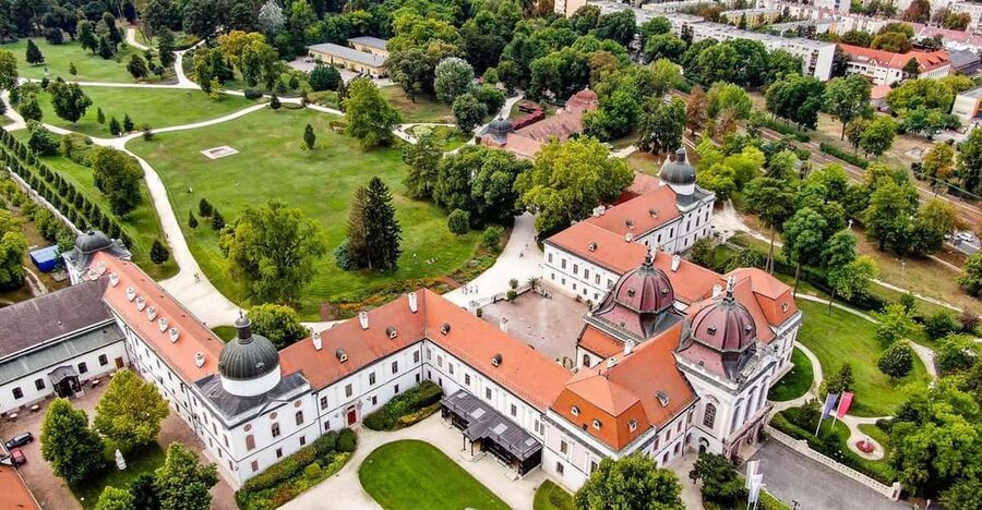 Godollo: The Royal Palace of Gödöllő Ticket - Why Gödöllő feels different from a Budapest palace visit
