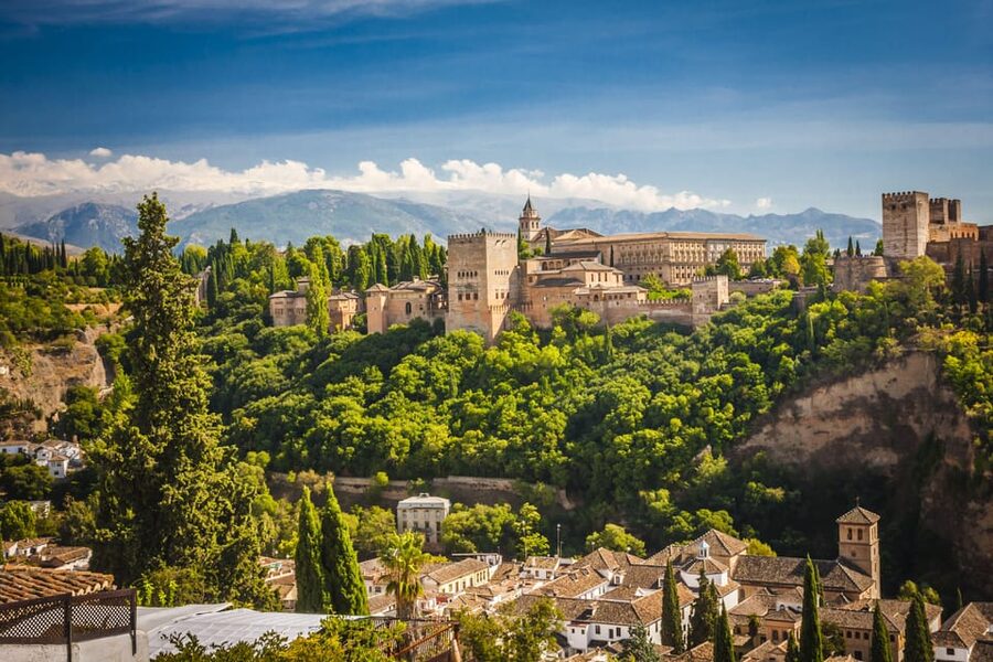 Granada: Alhambra, Alcazaba, and Nasrid Palaces Tour - Generalife: gardens built for royal escape