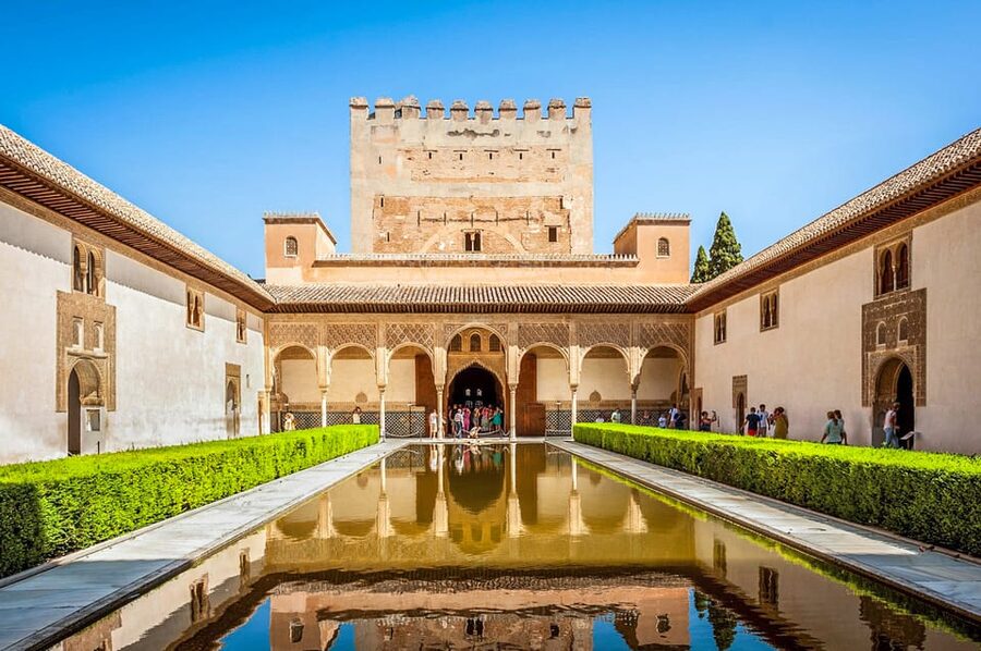 Granada: Alhambra and Nasrid Palaces Entry Ticket - Arriving at the Access Pavilion