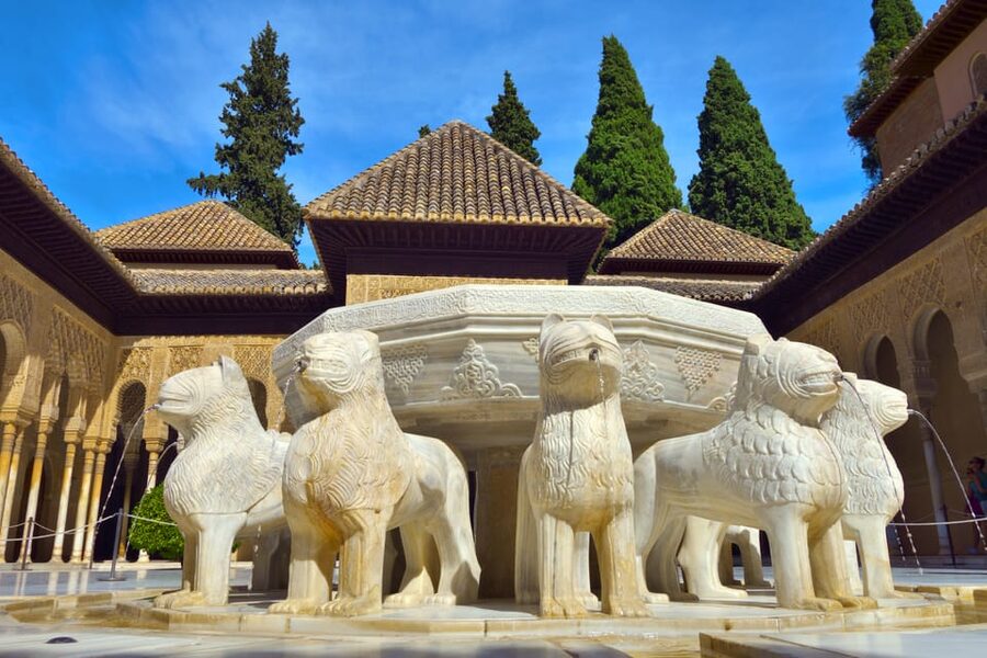 Granada: Alhambra and Nasrid Palaces Private Guide Tour - Key points to know before booking