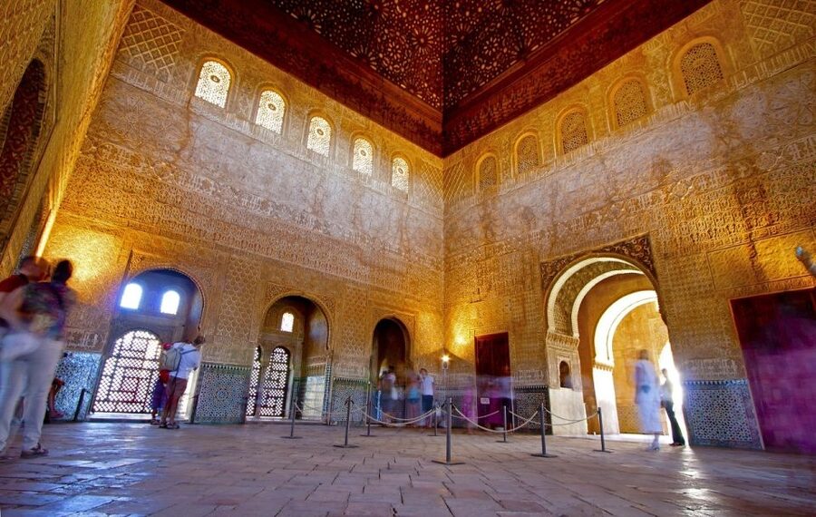 Granada: Alhambra and Nasrid Palaces Private Tour - Is $330 per person good value?