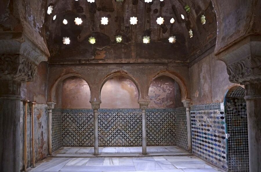 Granada: Alhambra and Nasrid Palaces Private Tour - Meeting your guide at the Alhambra entrance