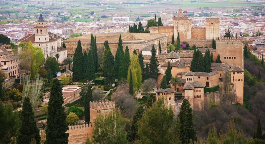 Granada: Alhambra and Nasrid Palaces Small Guided Tour - The Alcazaba: the Alhambra’s military side