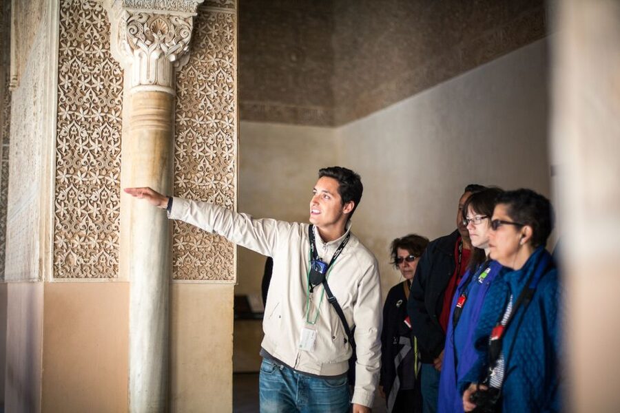Granada: Alhambra and Nasrid Palaces Small Guided Tour - Meeting at the Alhambra’s welcome center