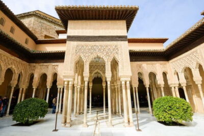 Alhambra & Gardens Tour w/Nasrid Palaces Option