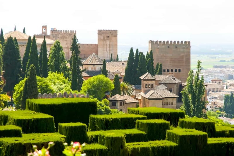 Granada: Alhambra & Gardens Tour w/Nasrid Palaces Option - The Palace of Charles V and the outer Alhambra