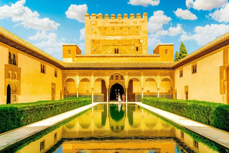 Granada: Alhambra, Generalife & Nasrid Palaces Guided Tour - Key points to know before booking