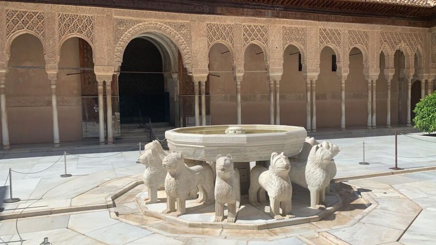 Granada: Alhambra Guided Tour w/ Nasrid Palaces & City Pass - How to make the most of the experience