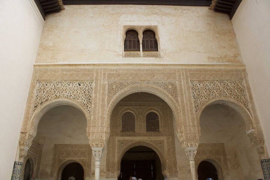 Granada: Alhambra Guided Tour with Nasrid Palaces - The Alcazaba and Granada views