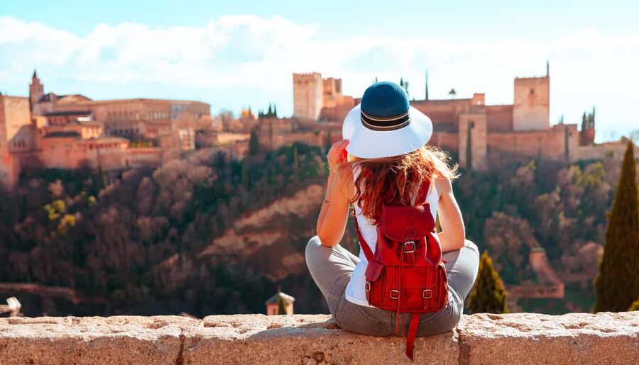 Granada: Alhambra, Nasrid Palaces & Gardens guided Tour - Meeting Your Guide at the Alhambra Entrance