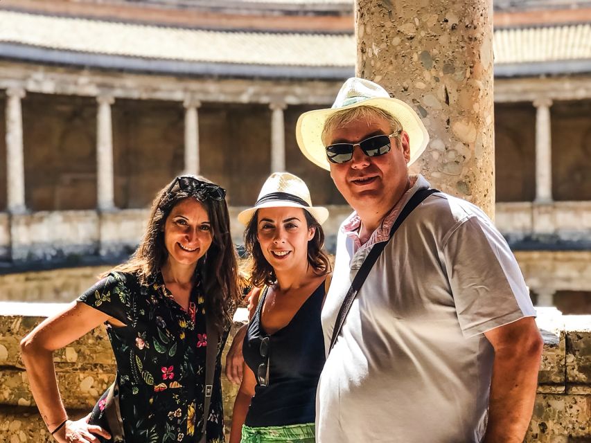 Granada: Alhambra & Nasrid Palaces Tour with Tickets - Who should book this tour?