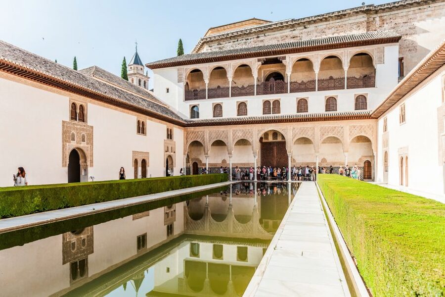 Granada: Alhambra & Nasrid Palaces Tour with Tickets - The Nasrid Palaces: the tour’s essential section