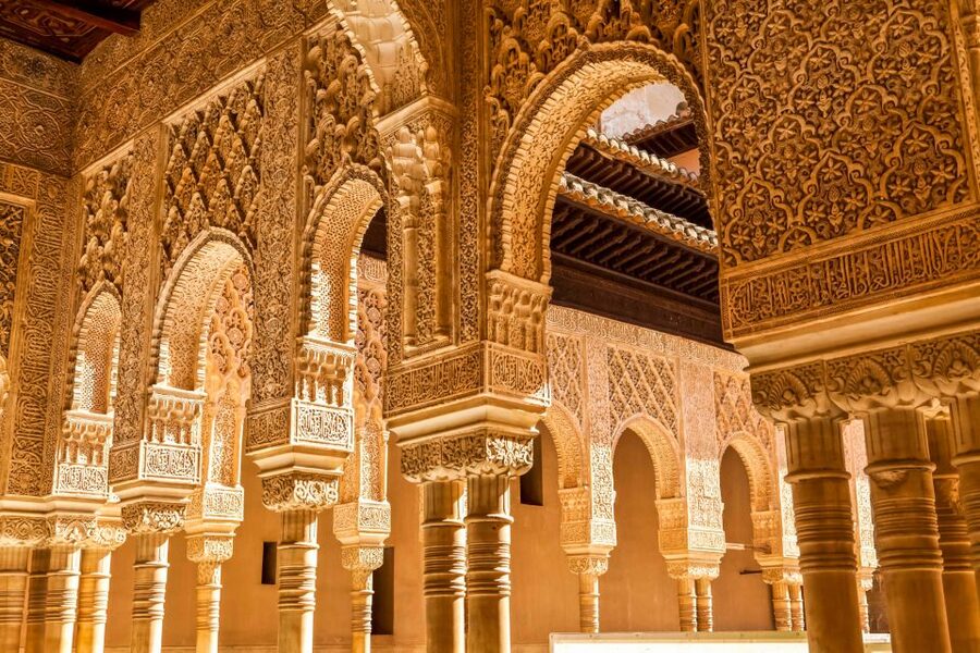 Granada: Alhambra & Nasrid Palaces Tour with Tickets - Generalife Gardens and the final stretch