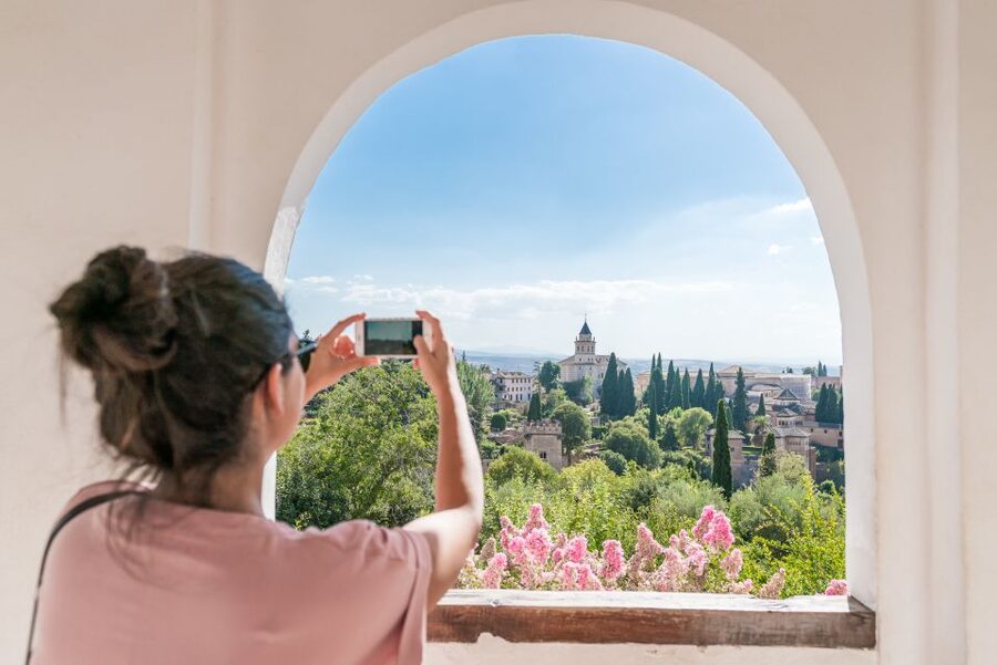 Granada: Alhambra Ticket and Guided Tour with Nasrid Palaces - Key points to know before booking