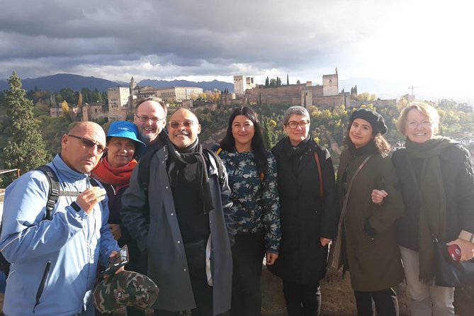 Granada Day Trip: Alhambra & Nazaries Palaces from Seville - Guides can make or break the day