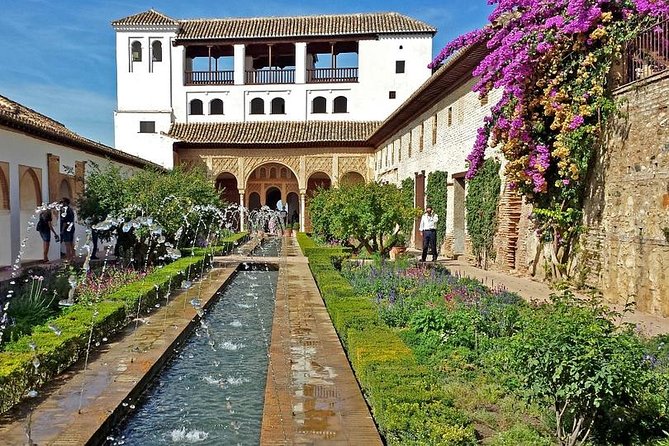 Granada Day Trip: Alhambra & Nazaries Palaces from Seville - Walking, weather, and practical comfort