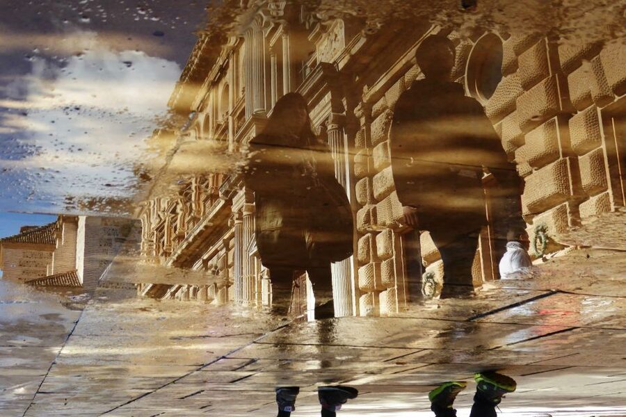 Granada: Fast-Track Alhambra & Nasrid Palaces Guided Tour - Timing, comfort, and practical limits