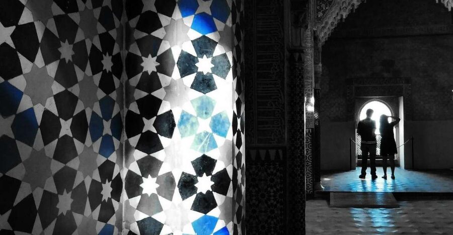 Granada: Fast-Track Alhambra & Nasrid Palaces Guided Tour - Entering the Alhambra complex