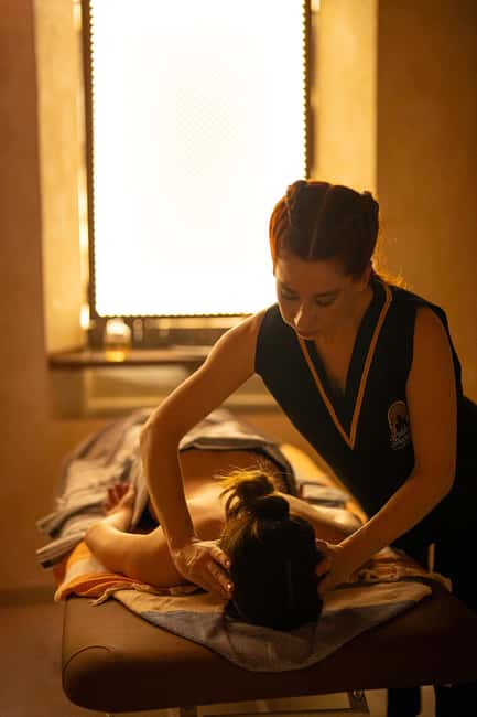 Granada: Traditional Bath in the Nasrid Palace Hammam - Timing tips that make the visit better