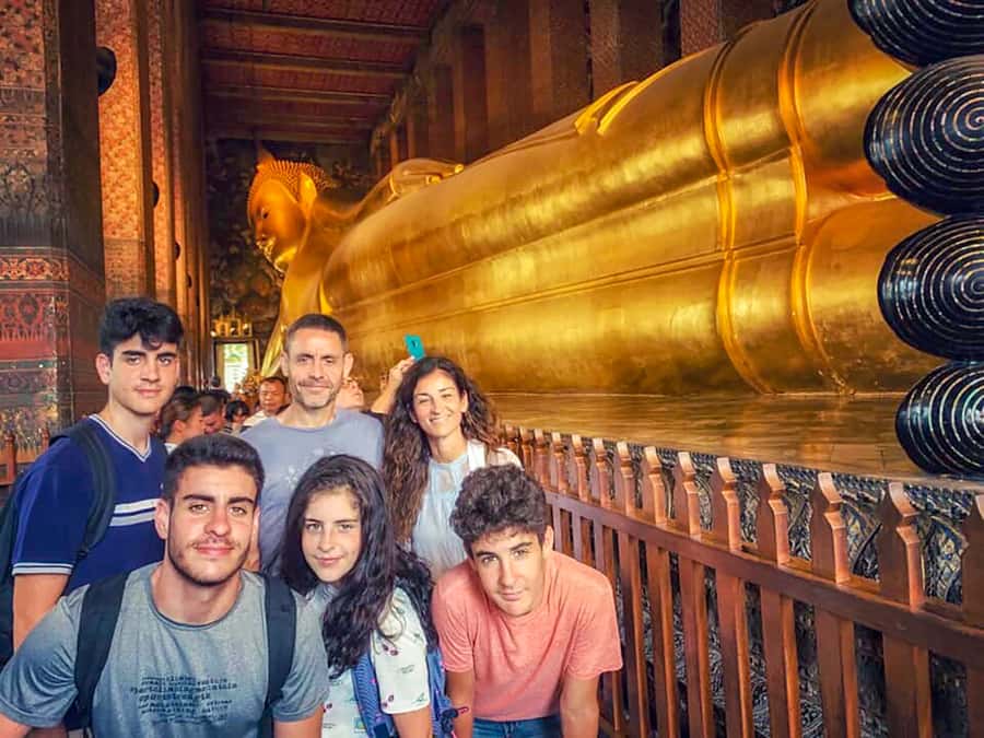 Grand Palace, Wat Pho, and Wat Arun: Guided Tour in Spanish - Wat Pho and the Reclining Buddha