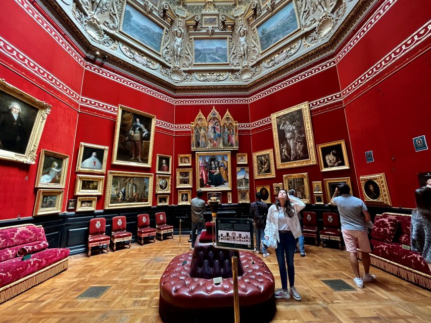 Great Stables of Prince de Conde & Palace Chantilly - The Great Stables and Living Museum of the Horse