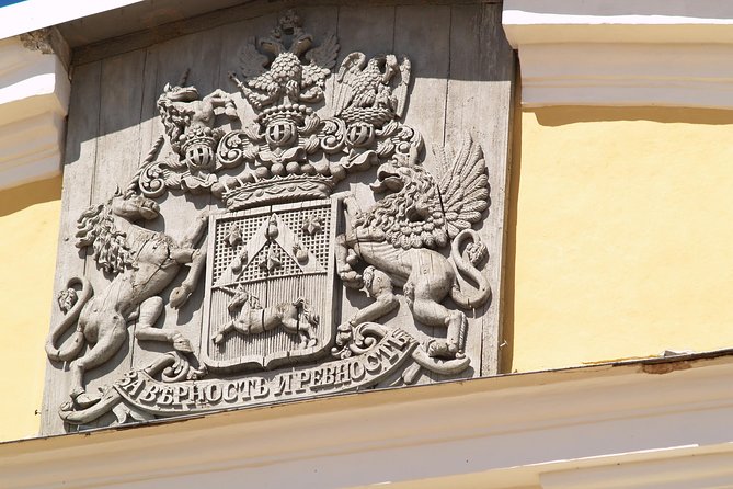 Group Day trip to Rundale Palace, Hill of Crosses & Bauska Castle - Who will get the most from this tour