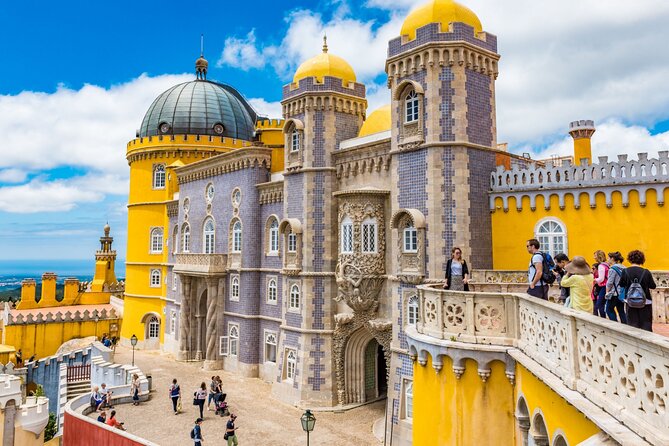 Group Tour to Sintra, Pena, Regaleira, Cabo da Roca & Cascais - Sintra: a quick taste of the hill town