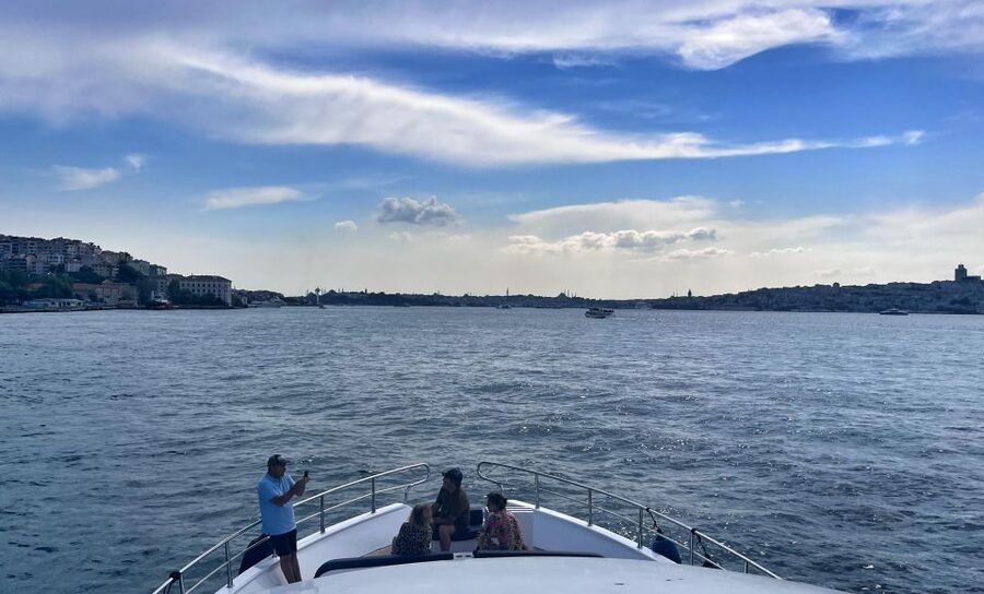 Guided Dolmabahce Palace Tour with Bosphorus Sunset Cruise - A short stop at Bezm-i Alem Valide Sultan Mosque