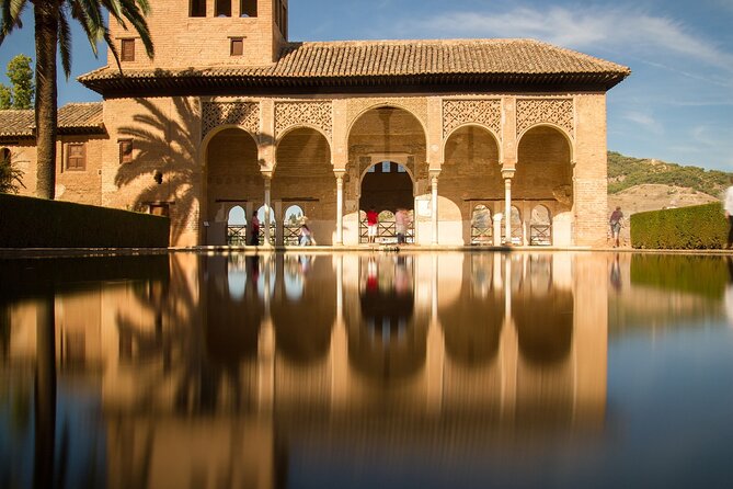 Guided tour of Alhambra and Generalife with Nasrid Palaces - Why a guide helps at a place this large