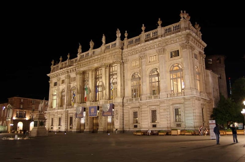 Guided tour of Palazzo Madama with small groups - Entering the palace with priority access