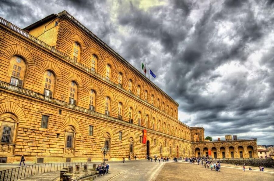 Guided tour of Palazzo Pitti: Botticelli, Caravaggio, and Raphael compared - Key points to know before you go