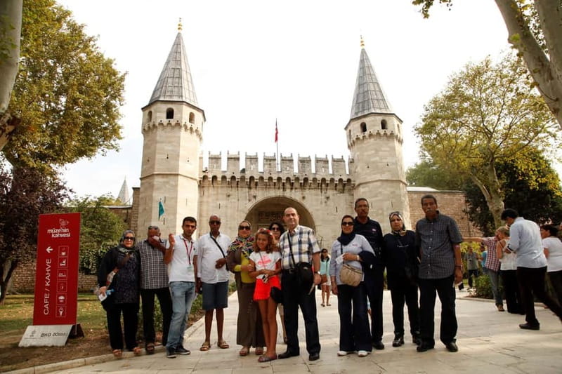 Hagia Sophia, Topkapı Palace, Blue Mosque Guided Small Group - A full day in Sultanahmet, starting at Buhara 93 Restaurant
