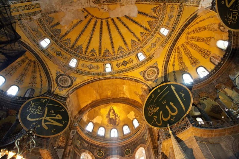Hagia Sophia, Topkapı Palace, Blue Mosque Guided Small Group - Blue Mosque and the Hippodrome set the scene