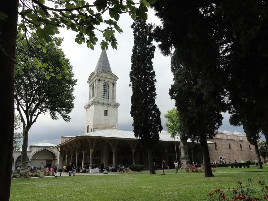 Hagia Sophia & Topkapi Palace Combo Tickets with Audio Guide - Two landmarks, three days, and two very different visits