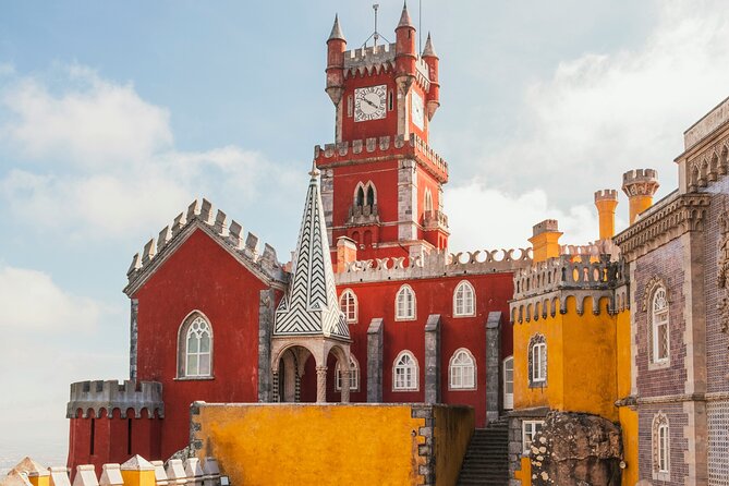 Half-Day Sintra Pena and Regaleira palace with small group - Weather closures and holiday dates