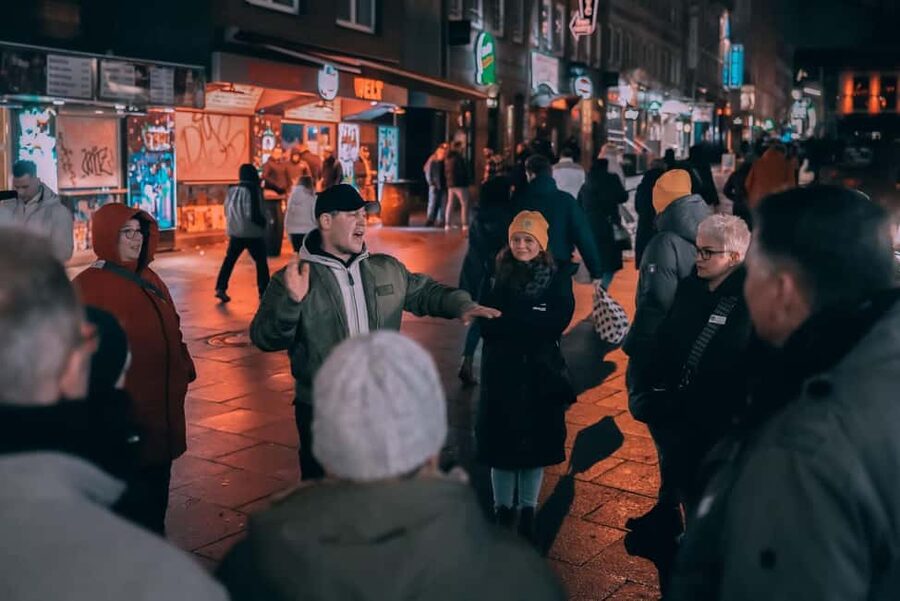 Hamburg: Reeperbahn tour with Daniel Schmidt from the Elbschlosskeller - Why this Reeperbahn tour feels different
