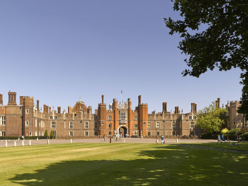 Hampton Court Palace and Windsor Castle Private Car Tour - Who should book this day?