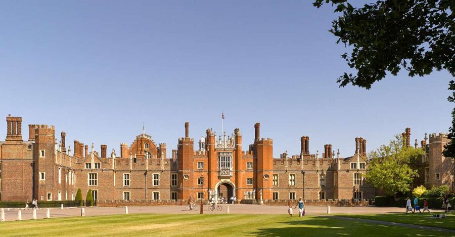 Hampton Court Palace and Windsor Castle Private Car Tour - Hampton Court Palace and the Tudor court